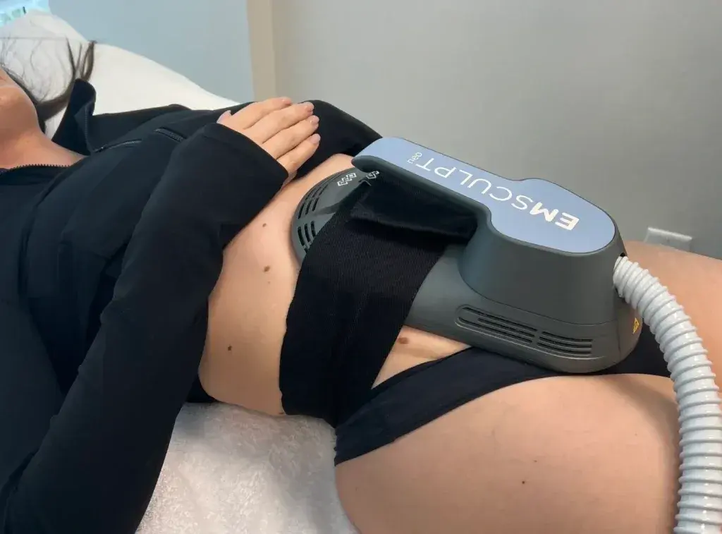 Emsculpt Neo: reducción de grasa y tonificación muscular — Perfect by Dr. Orsini, Caracas