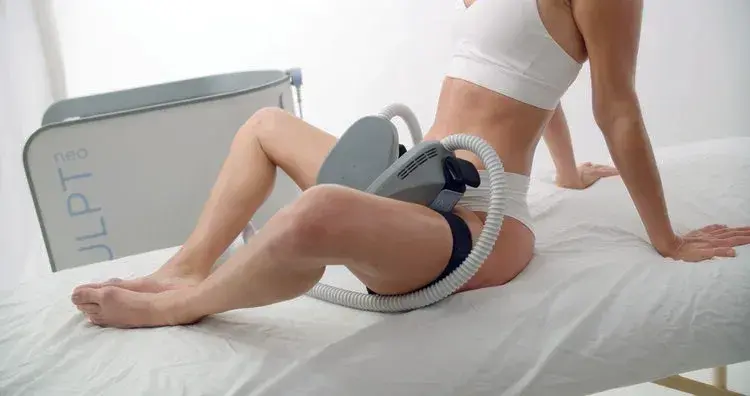 Emsculpt Neo: reducción de grasa y tonificación muscular — atención estética en Caracas